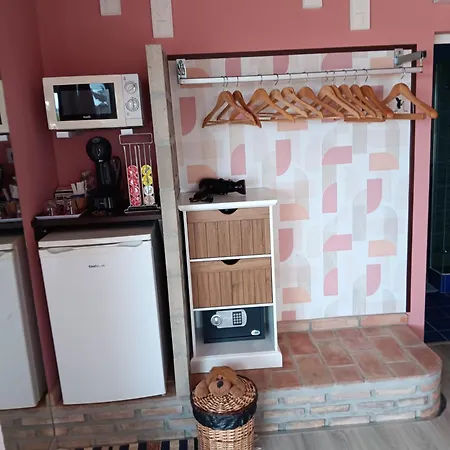 Πανσιόν Local Patudos, Com Terraco Privado