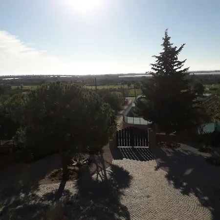 Πανσιόν Local Patudos, Com Terraco Privado Ταβίρα