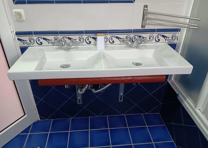 Local Patudos, Com Terraco Privado Pensión 4*